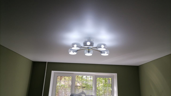 Бесщелевые натяжные потолки KRAAB