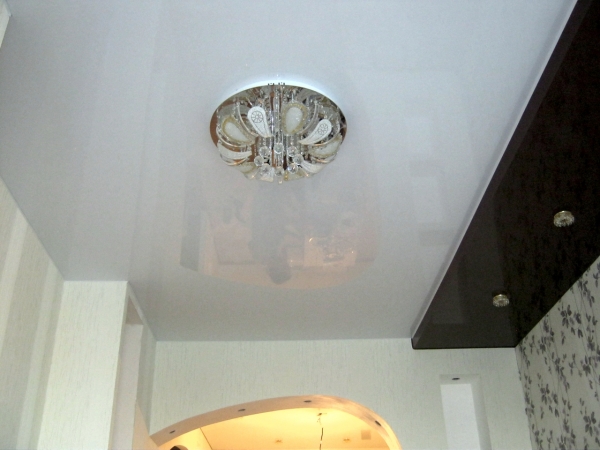 Многоуровневые натяжные потолки