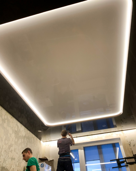 Наша работа - многоуровневый натяжной потолок